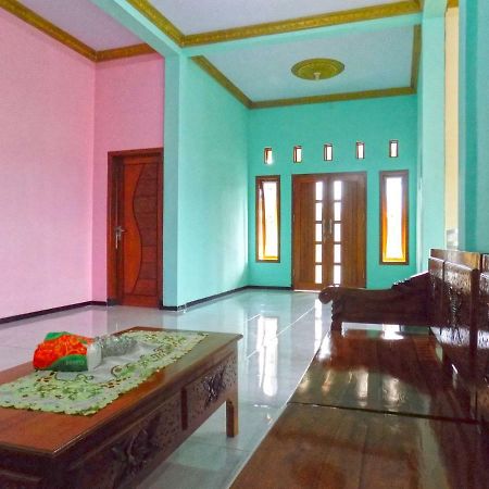 Bed and Breakfast Osingvacation Tamansuruh Exterior foto