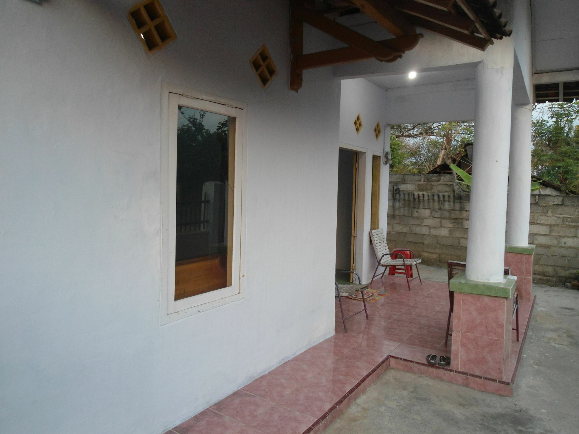 Bed and Breakfast Osingvacation Tamansuruh Exterior foto