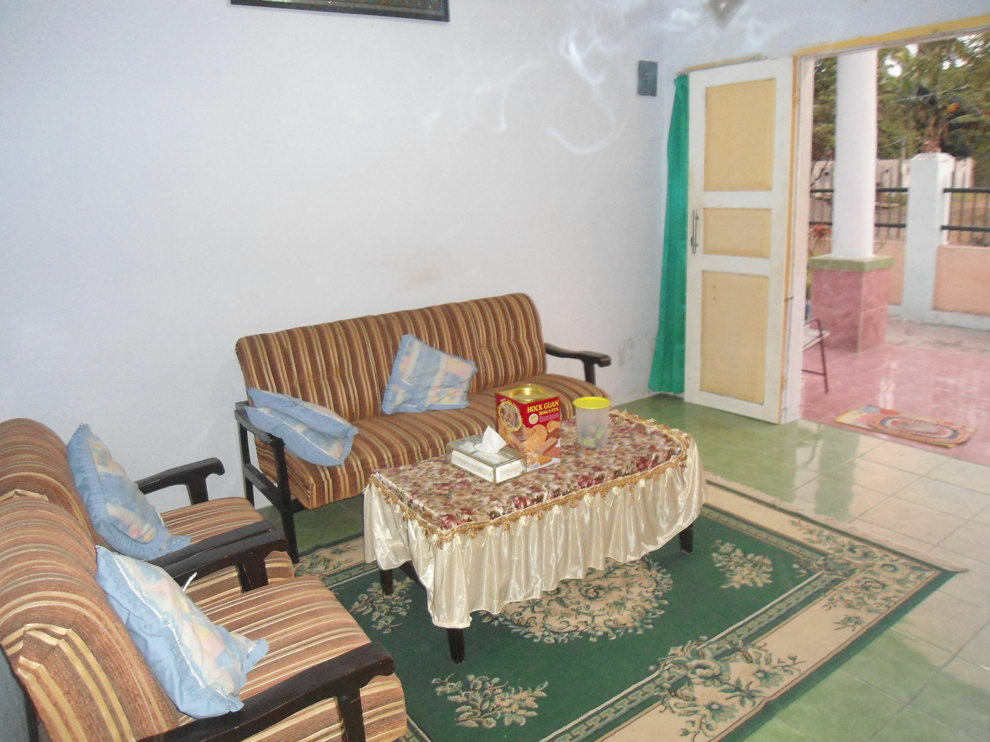 Bed and Breakfast Osingvacation Tamansuruh Exterior foto